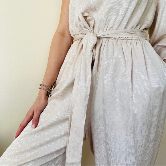 NWT BCBGMAXAZRIA Puff Sleeve Jumpsuit $278 - Picture 9 of 15